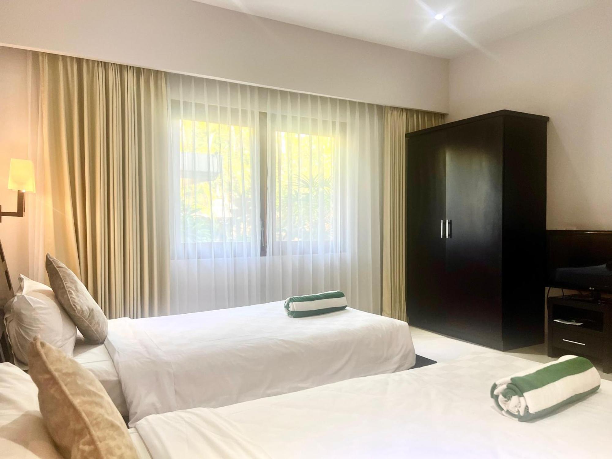 Charlie Guest House Nusa Dua  Exteriör bild